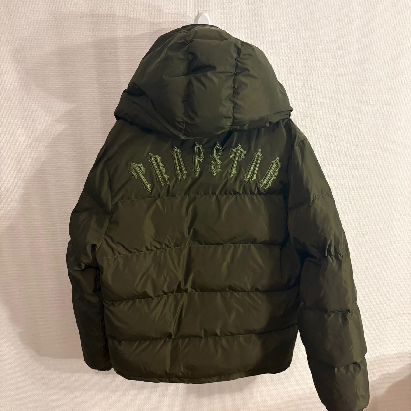 Trapstar Giacche: Trapstar Puffer Jacket (Olive) – Nuovo (secondo la descrizione) da Bern venduto da gia_jqj7 1