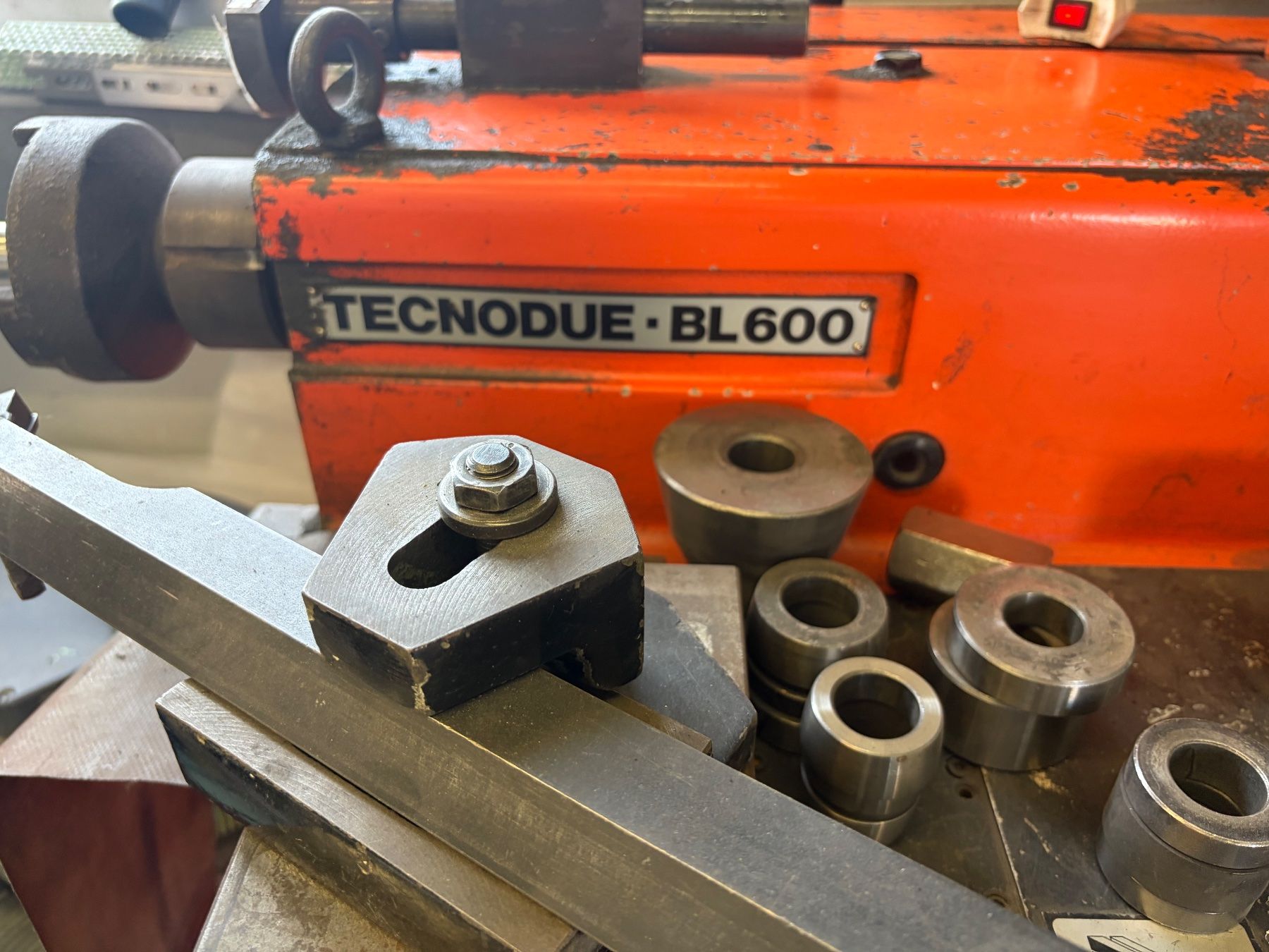 Tutte le macchine: Drehbank Tecnodue BL-600 – Usato da Derendingen venduto da AllemannAutomobil 2
