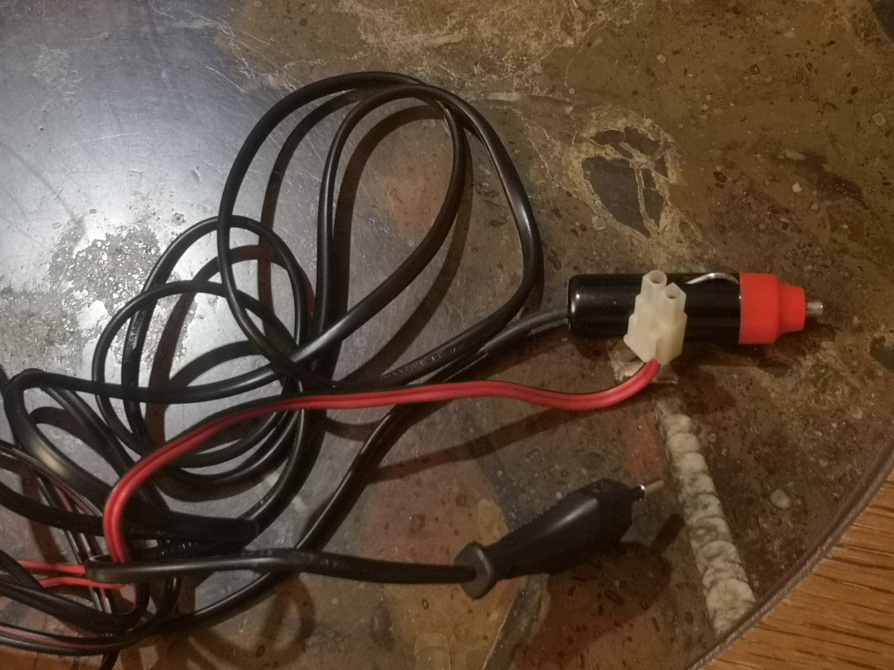 Carson Ladegeräte: CARSON Model Sport Fast Charge Universal-Lader Schnell-Lader – Gebraucht aus Kloten von Thaipc 1