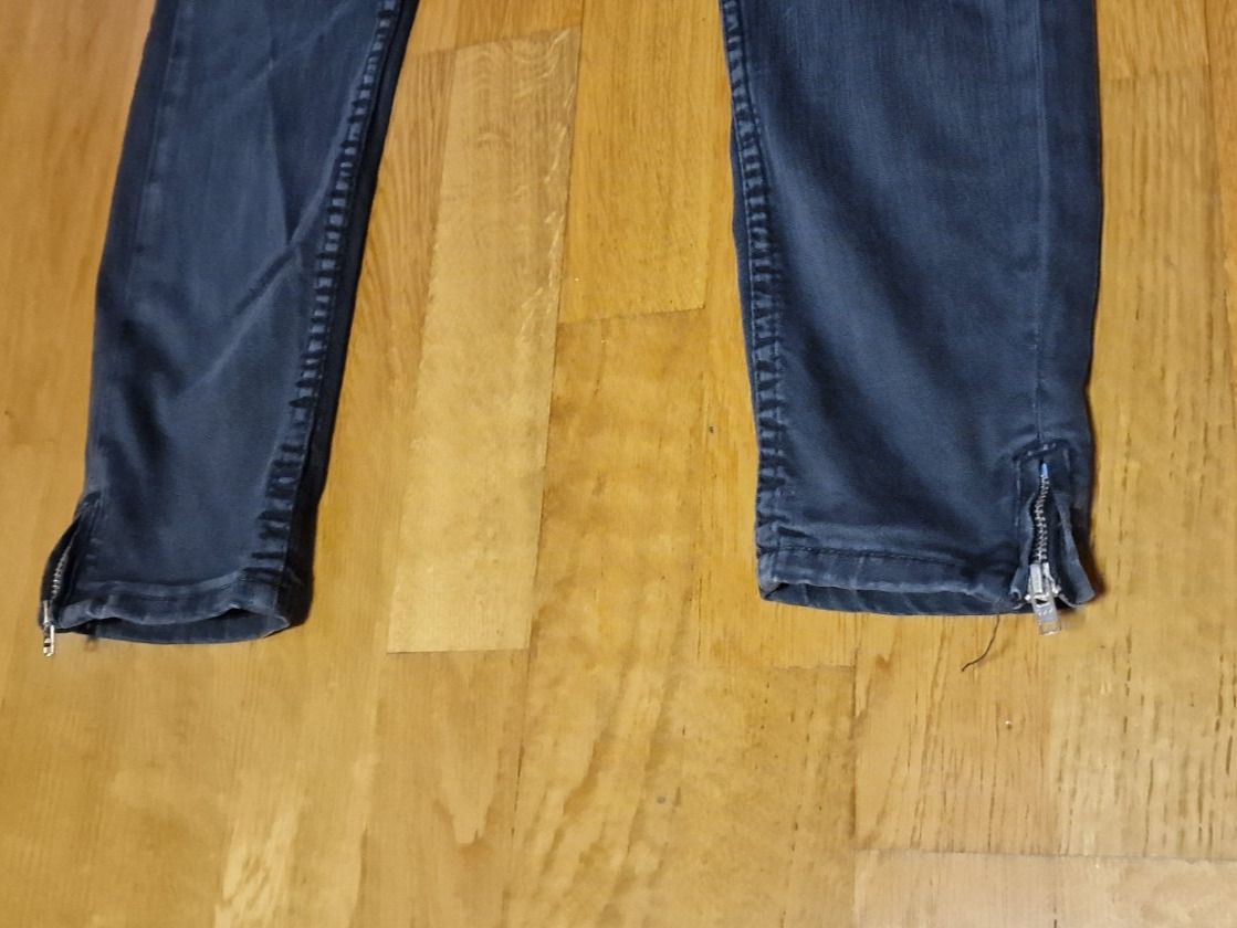 Zara Jeans: Zara Jeans - schwarz - Gr. 34 – Gebraucht aus Fällanden von zeno01 4