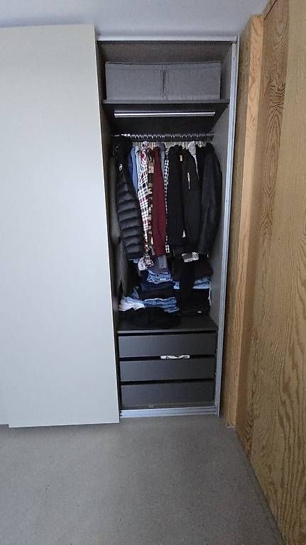 Armadi: Neuwertiger Ikea PAX Schrank – Nuovo e nell'imballaggio originale da Wetzikon ZH venduto da Topkleinanzeige69 3