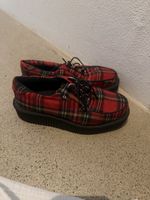 Chaussures à carreaux rouges crêpe semelle taille 38