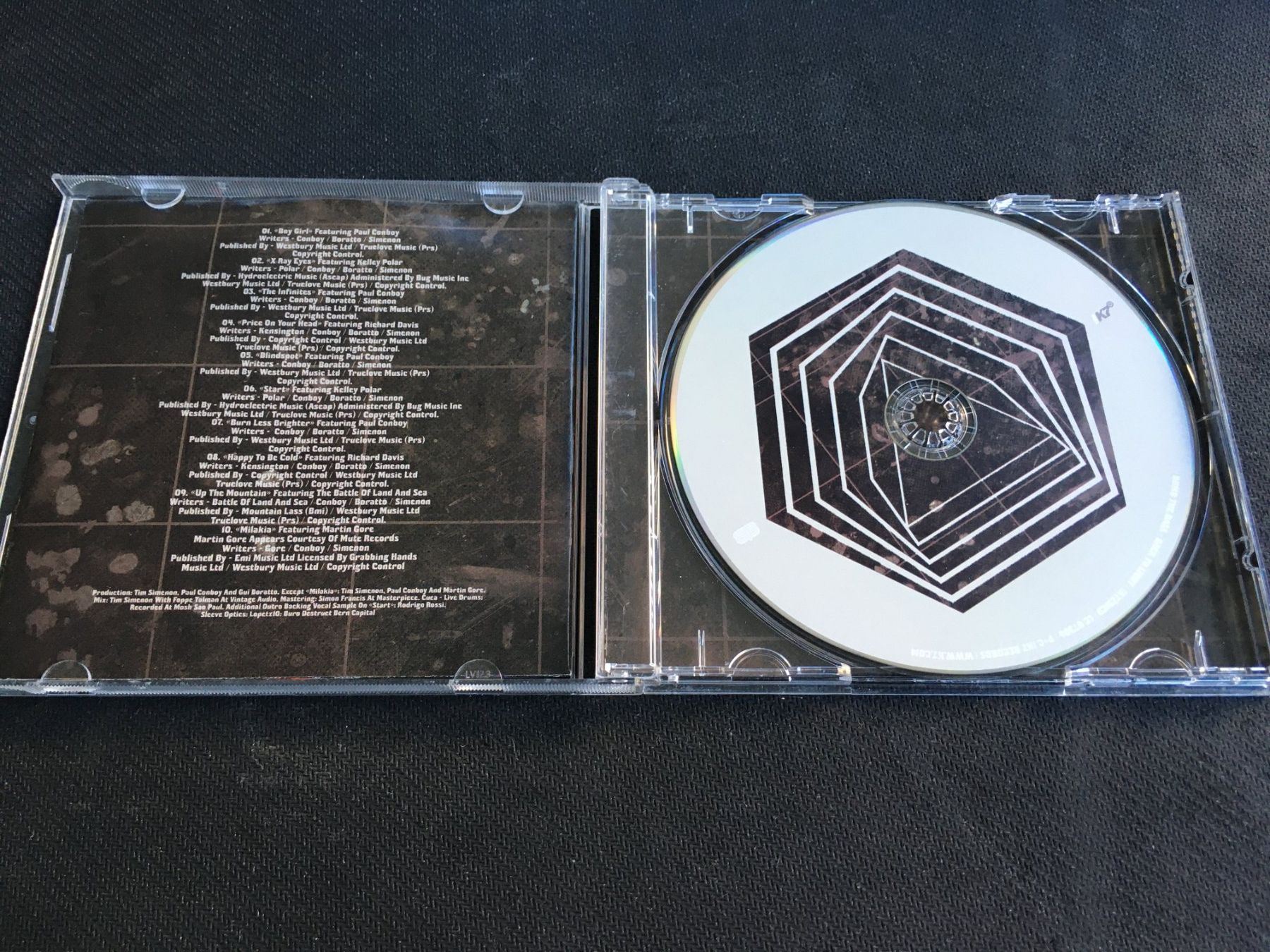 CD: Bomb the Bass - Back to Light -CD- – Usato da St.Gallen venduto da MedienJoe 1