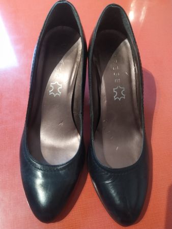 Escarpins noirs VARESE, pointure 38, cuir véritable