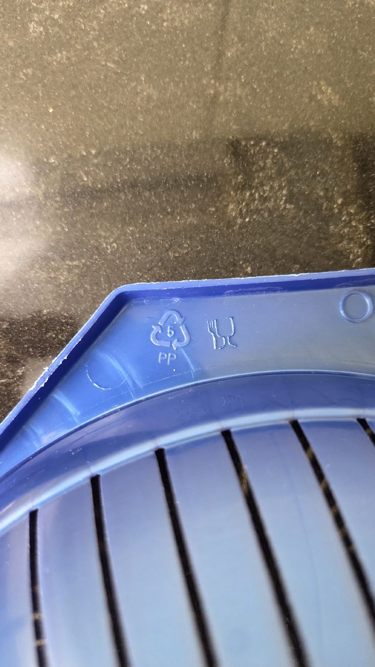 Ciotole: Sieb, blau, ø 23 cm, Höhe 8,5 cm – Usato da Zürich venduto da Lazarevcanin 2