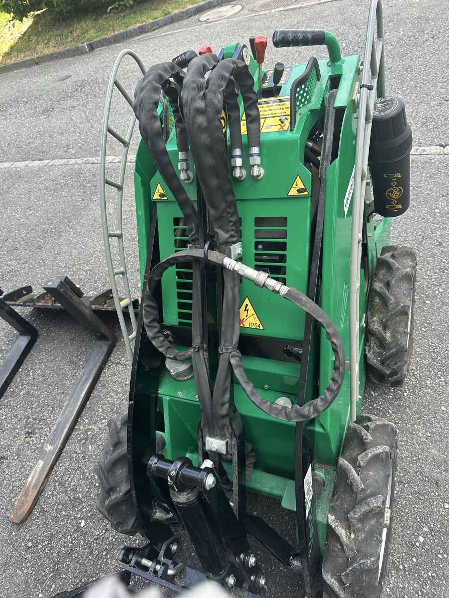 Chargeur de ferme: Sherpa Mini-Loader elektrisch – D'occasion à Flims-Waldhaus par Startgels 5