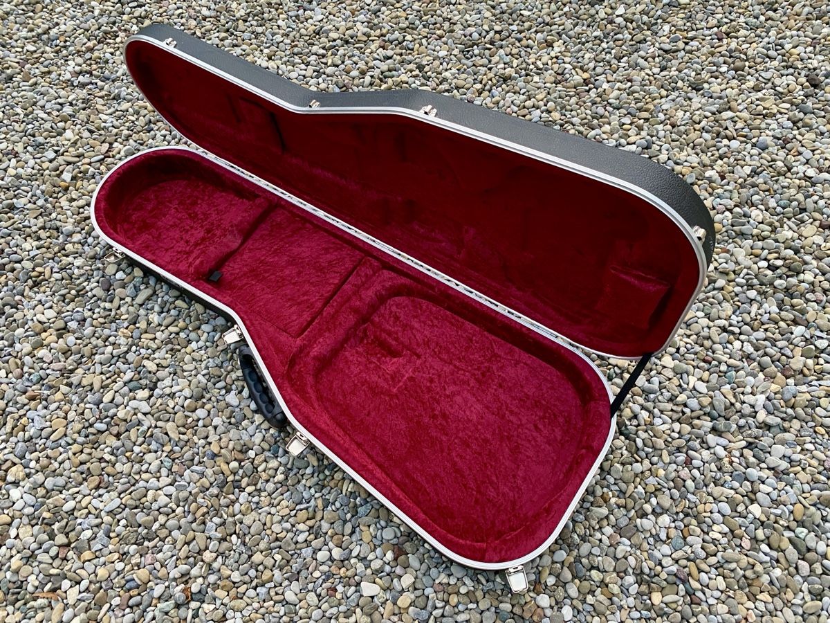 Strumenti musicali: Hiscox Liteflite Case für Gibson SG – Usato da Winterthur venduto da Crazycorner 8