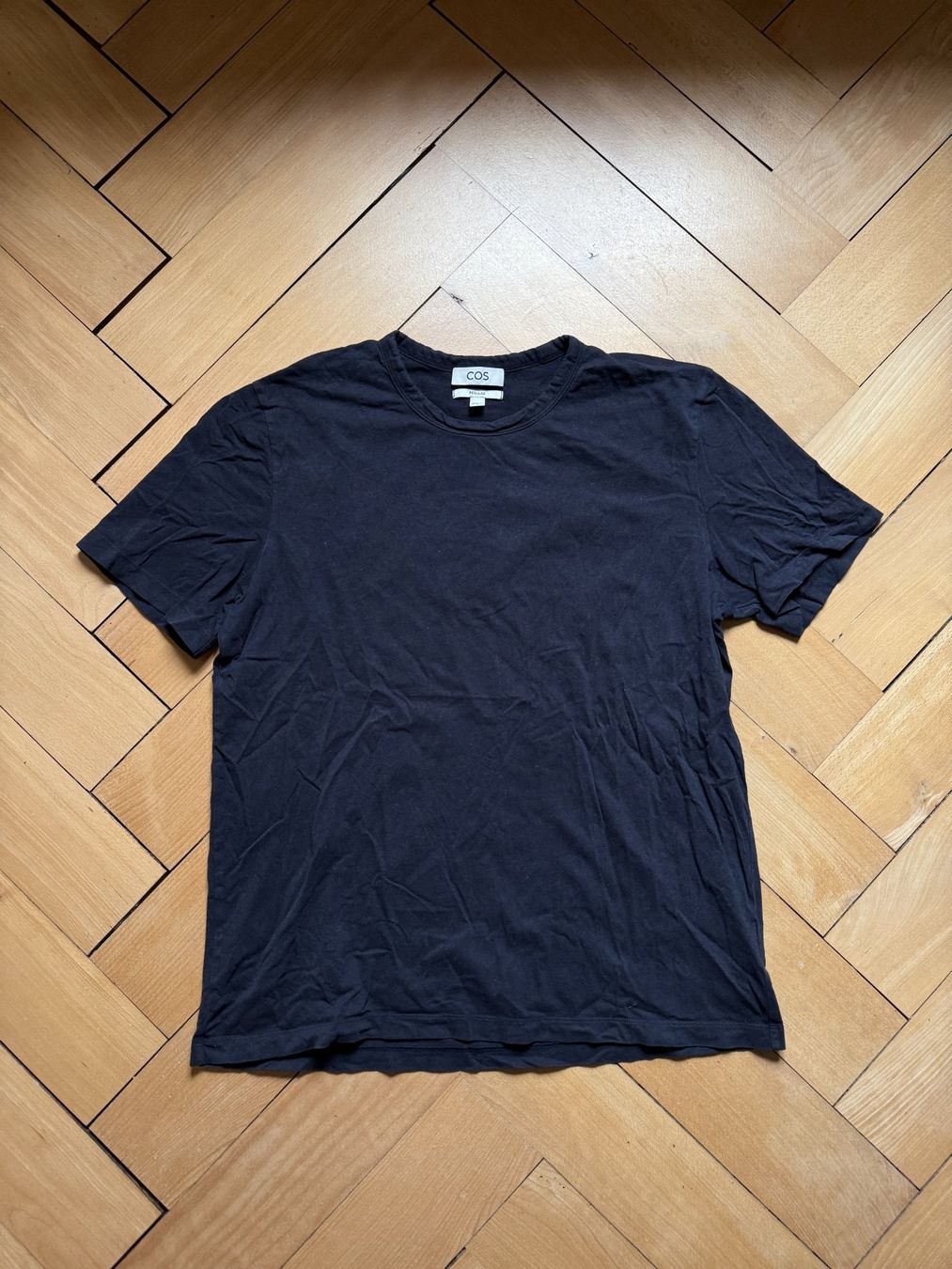 Cos T-shirt: COS - T-Shirt dunkelblau XL – Usato da Zürich venduto da Diazaio