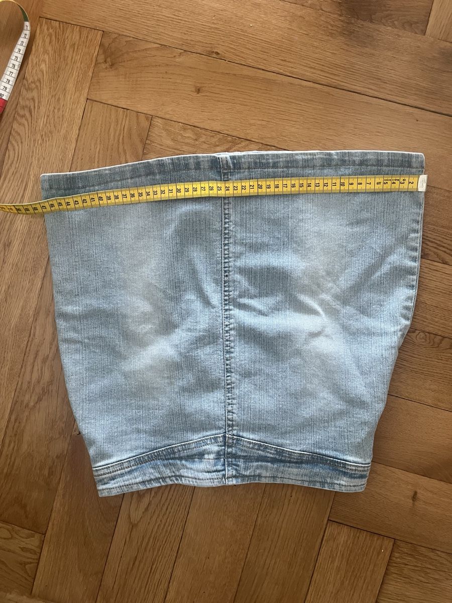 Gonne: Y2K denim skirt with belt  – Usato da Lausanne venduto da Lillielillie 5
