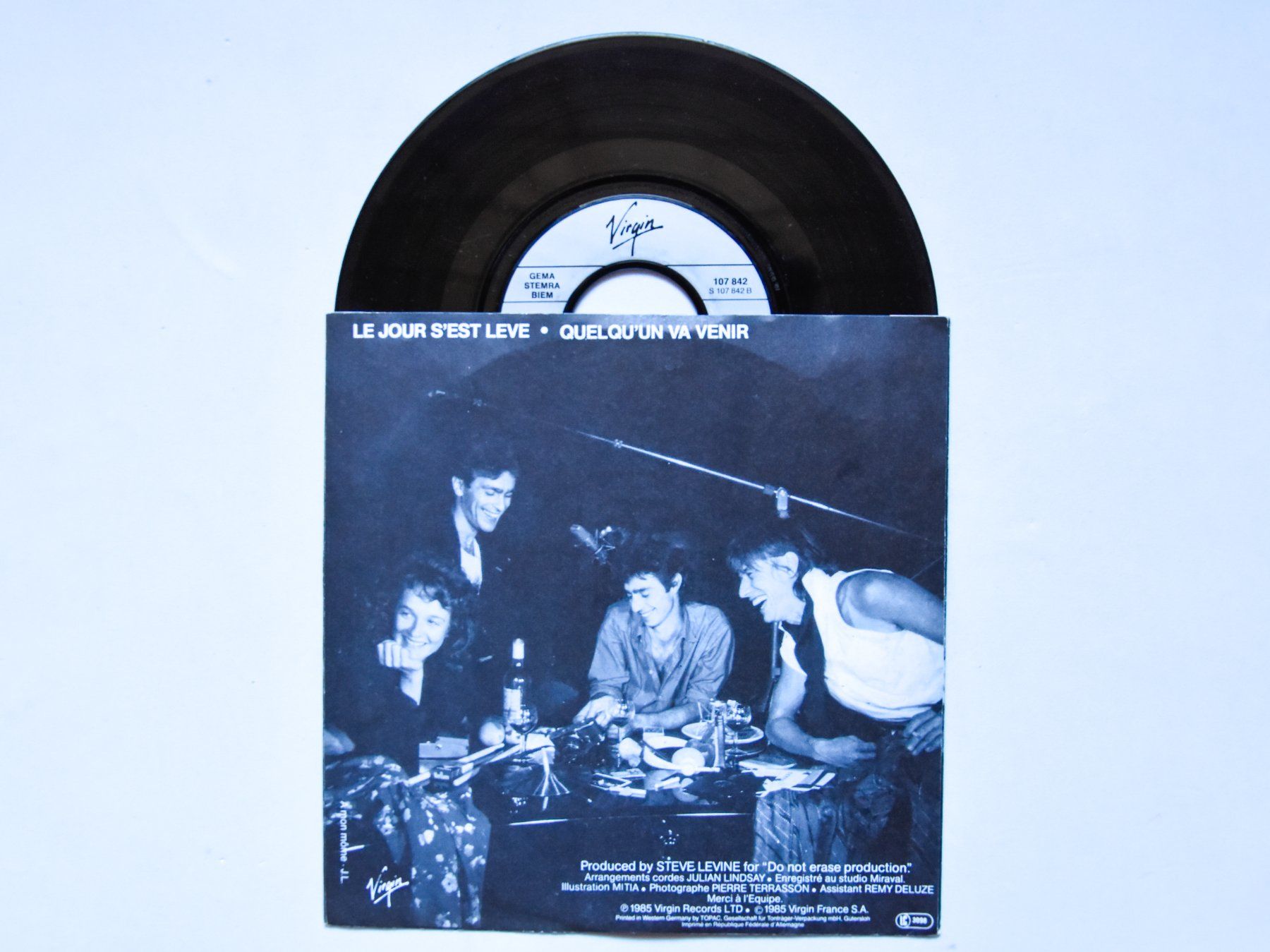 Dischi in vinile: Téléphone - Le jour s'est levé – Usato da Belmont-sur-Yverdon venduto da ag97 1