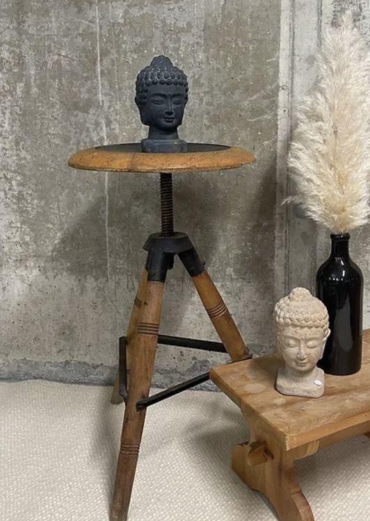 Antiker Hocker restauriert | Kaufen auf Ricardo