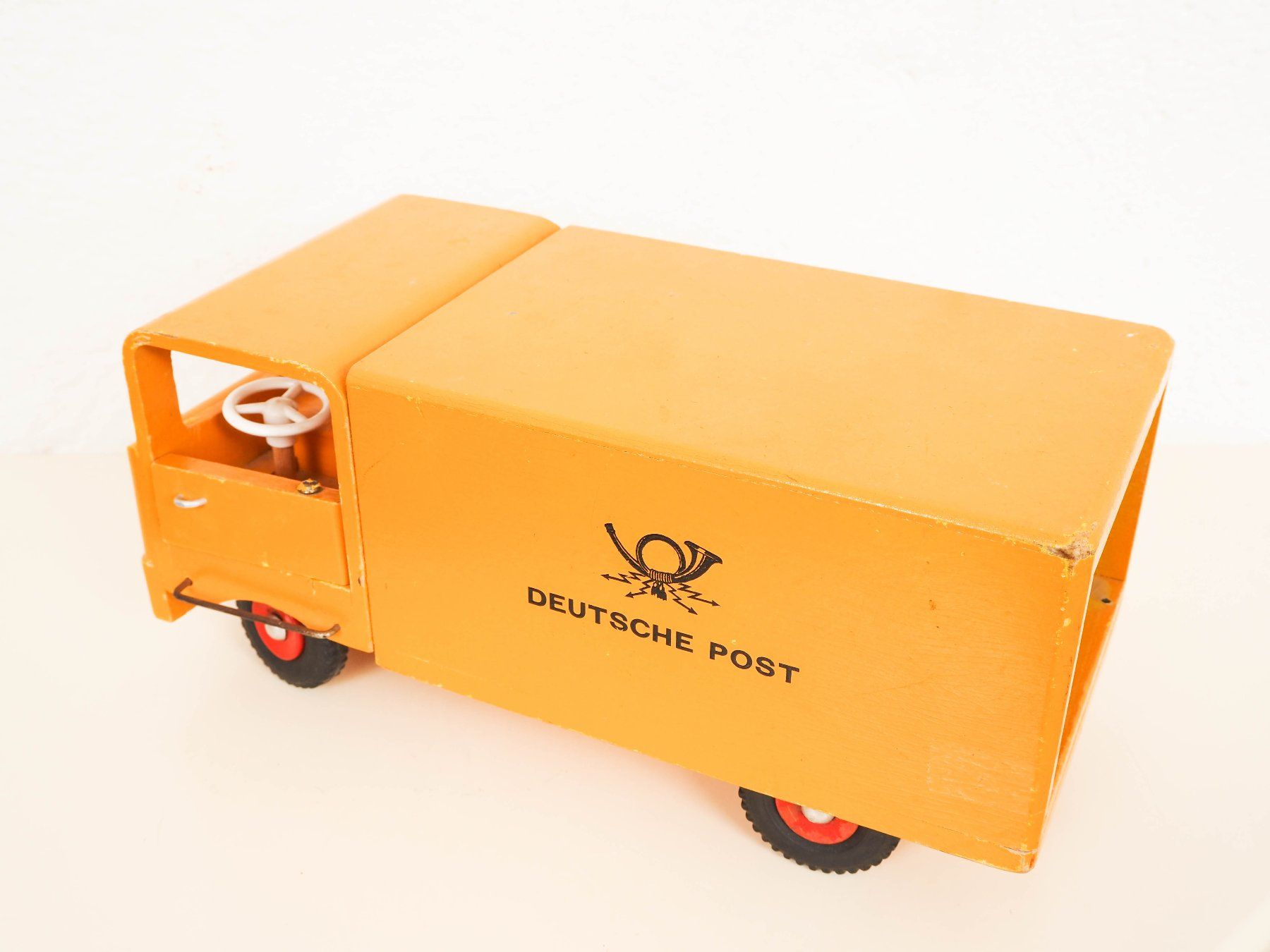 Jouets: DDR Postwagen Holz – D'occasion à Horgen par wohnform60 8