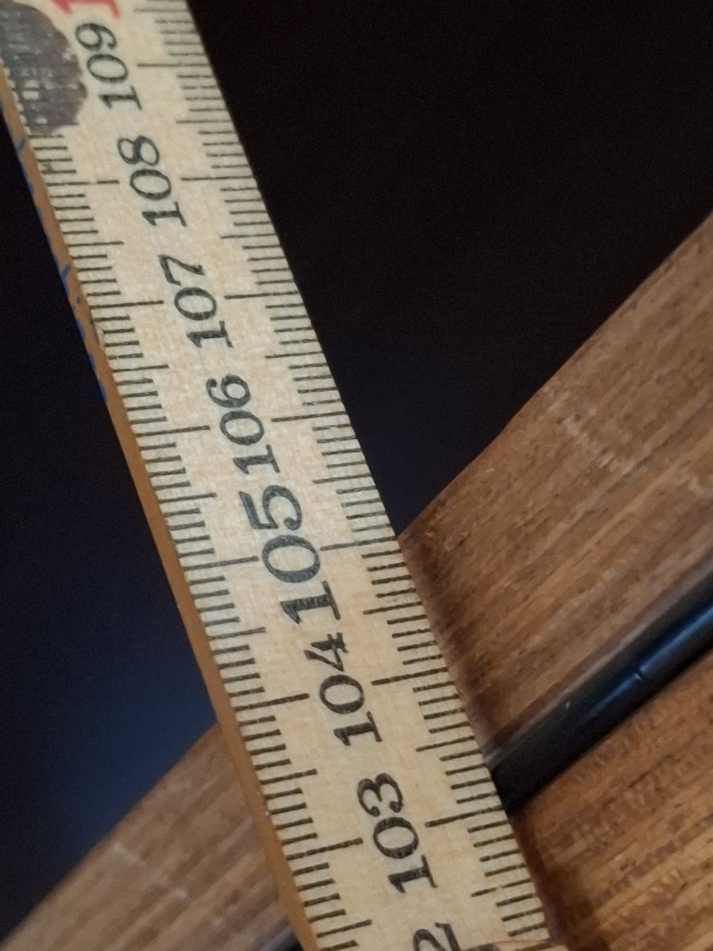 Armadi: Vintage Kleiderschrank – Usato da Wil SG venduto da die-wohnung 4