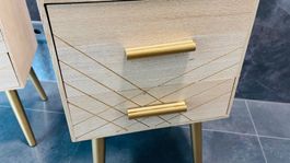2x Modern Design hochwertige Holz Nachttische, Beistelltisch