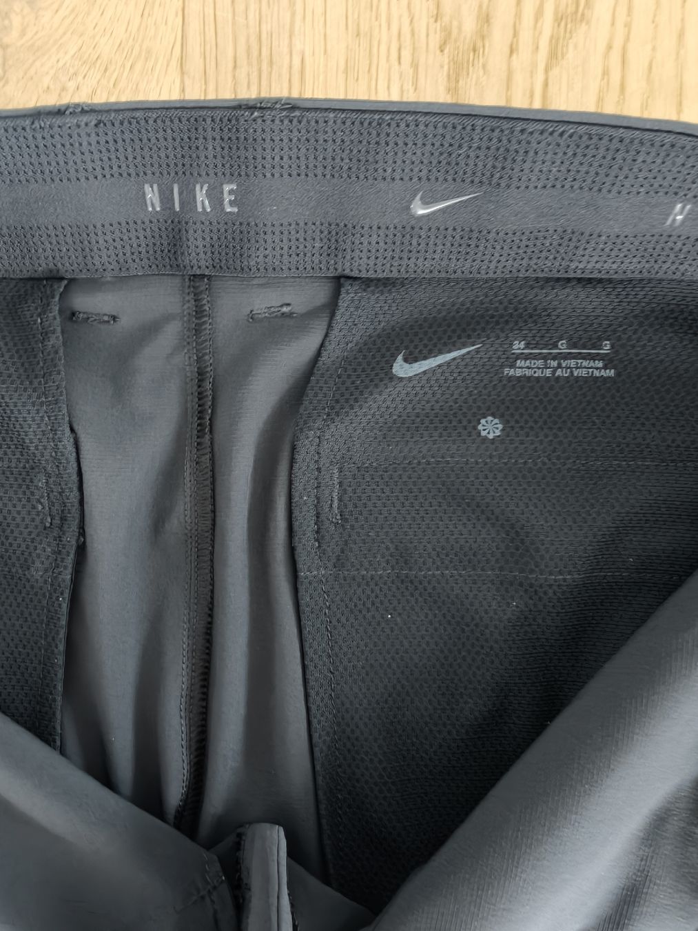 Nike Pantaloni: Nike Tour Repel Jogger Pants 34 – Usato da Bachenbülach venduto da Food4Thought 3