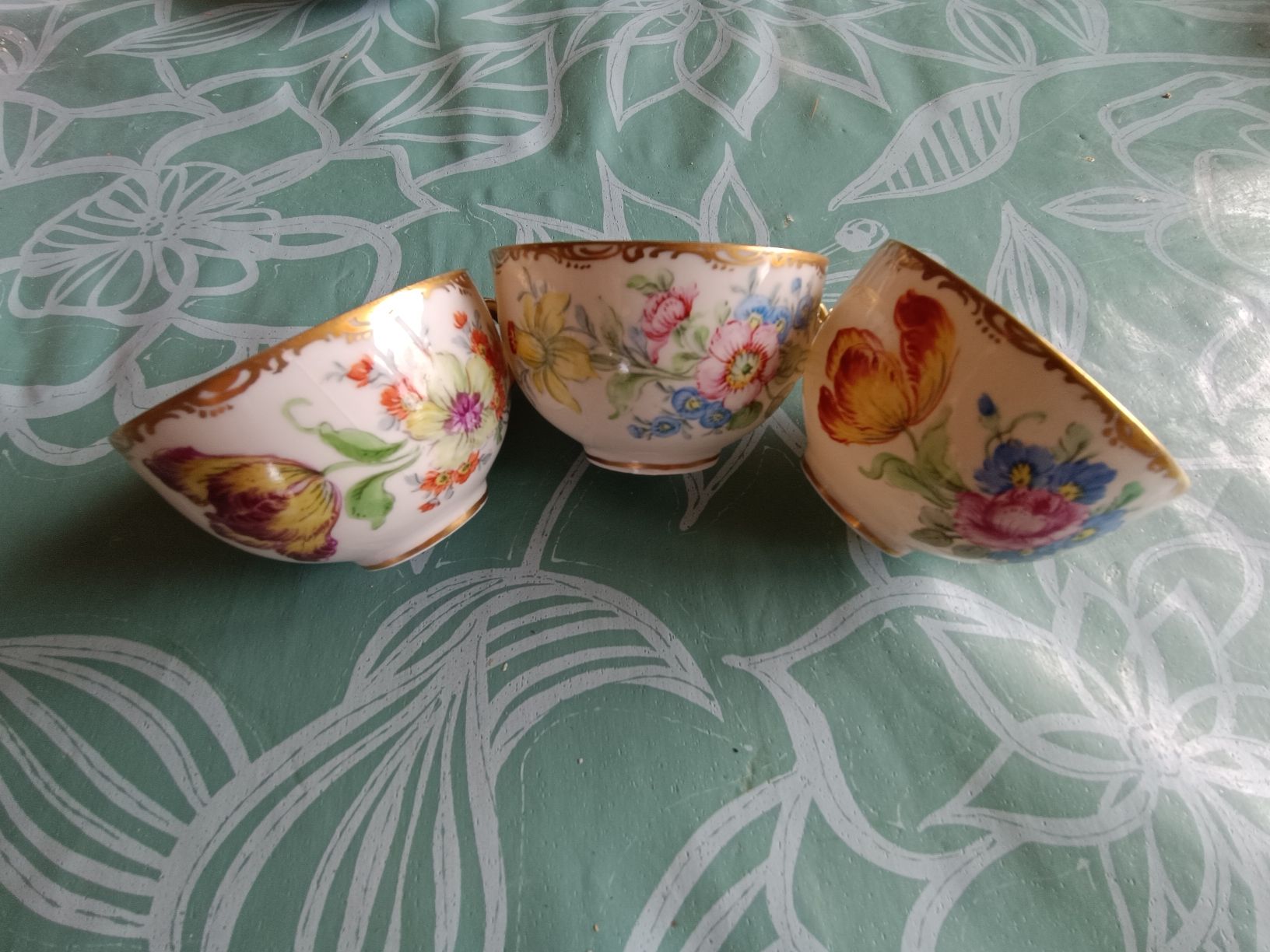 Set di piatti: Service à café/dessert porcelaine – Usato da Cossonay-Ville venduto da Aryann34 1