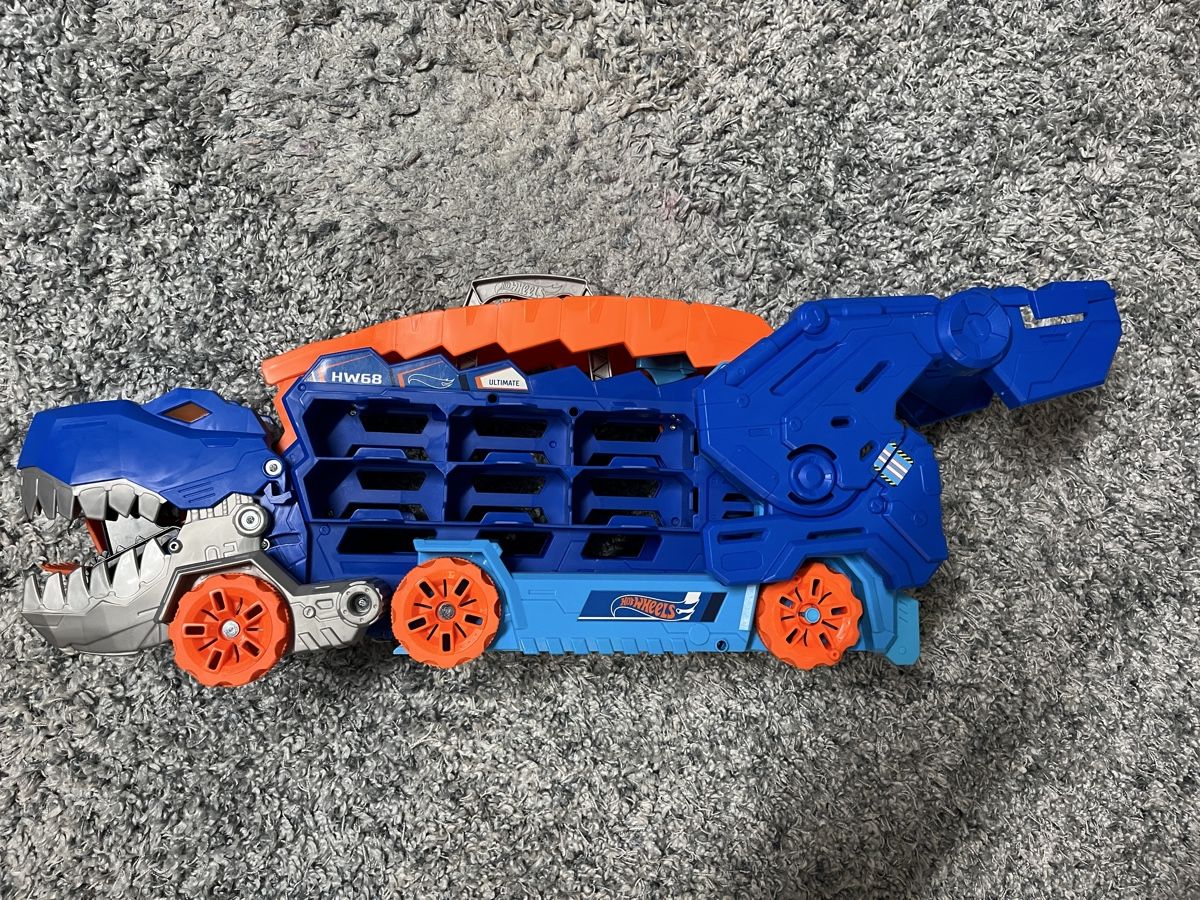 Hot Wheels Giocattoli: Hot Wheels City Ultimate T-Rex Transporter – Usato da Seengen venduto da suitupmonkey5 3
