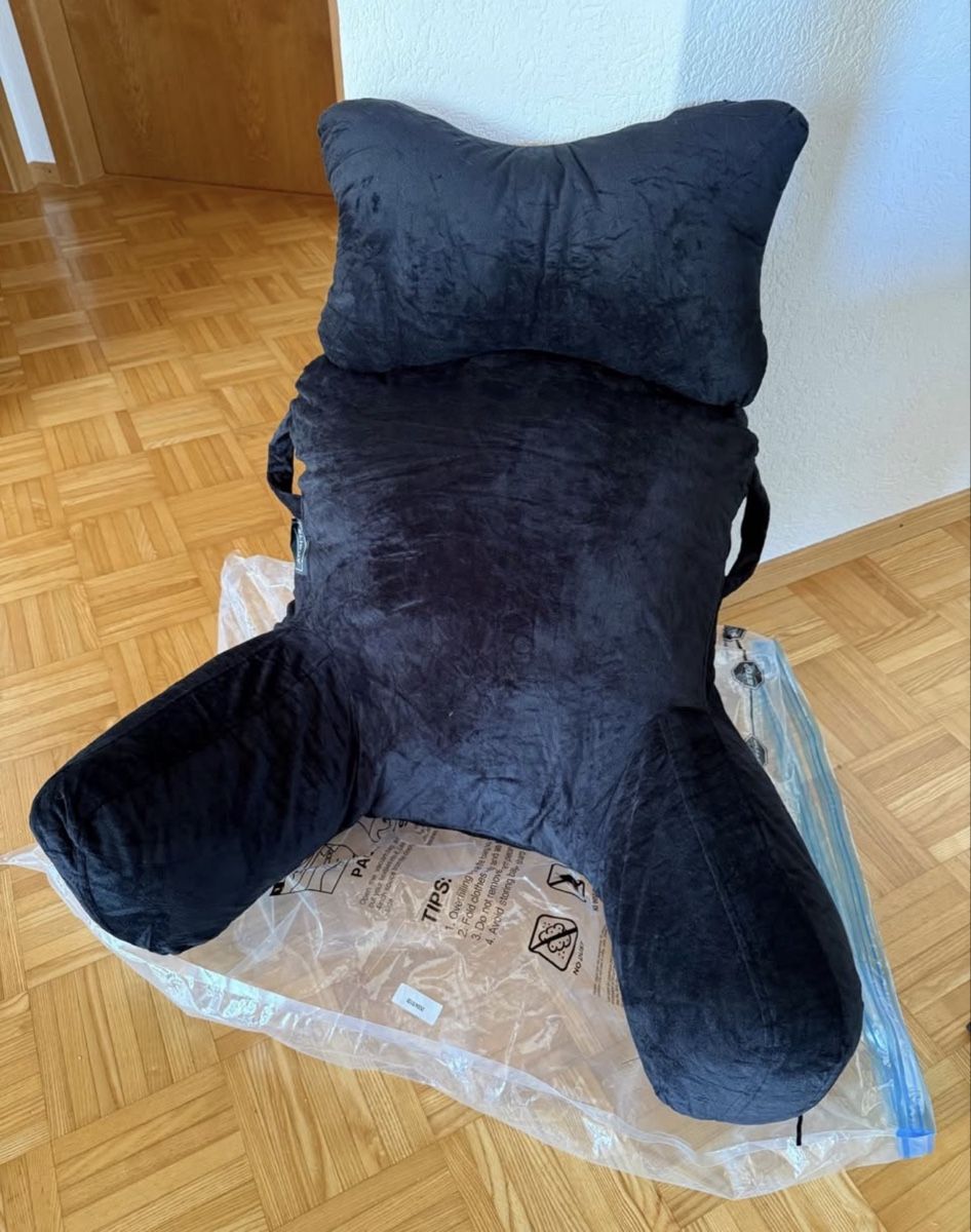 Sedie a sdraio: Cozy Reading Pillow with Neck Roll - New – Nuovo (secondo la descrizione) da Wallbach venduto da Nenex 1
