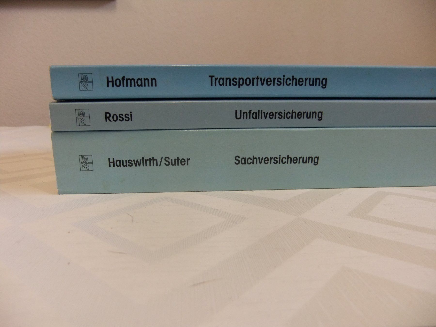Bücher: 7 Fachbücher Versicherung Leitfäden – Gebraucht aus Hemishofen von Lany 1
