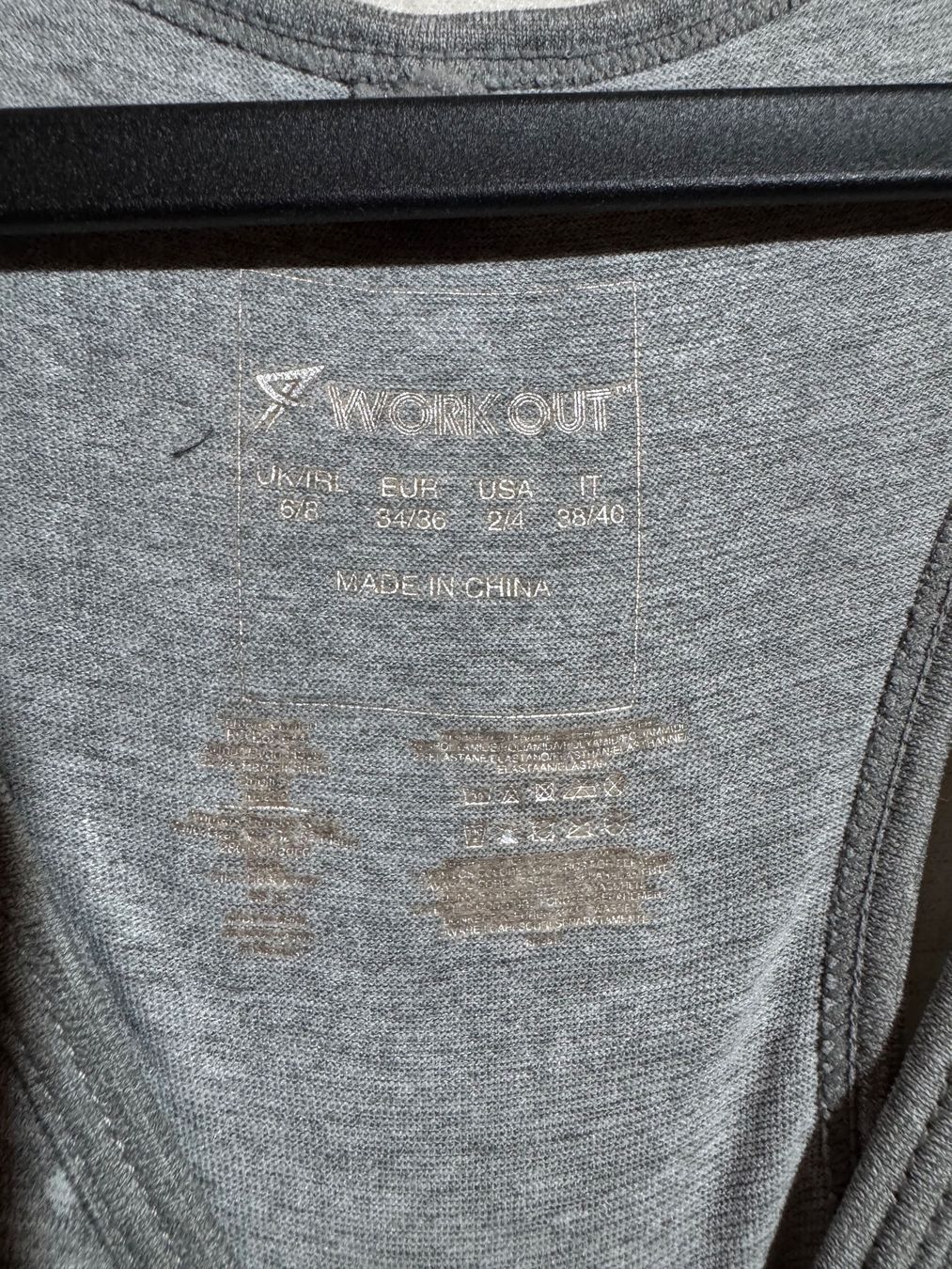 Top: Graues Tanktop von Work out Gr. 34/36 – Usato da Grosswangen venduto da SALE_SALE_SALE 2