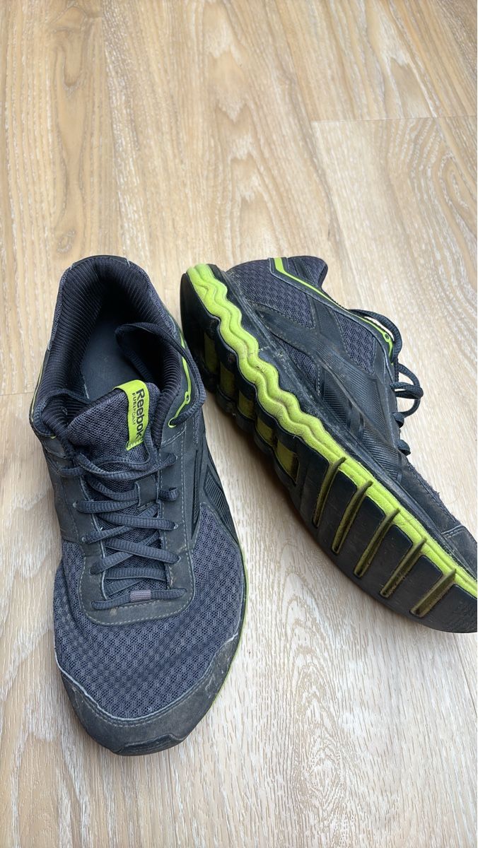 Reebok Scarpe da uomo: Chaussures Reebok running – Usato da La Chaux-du-Milieu venduto da Bloute