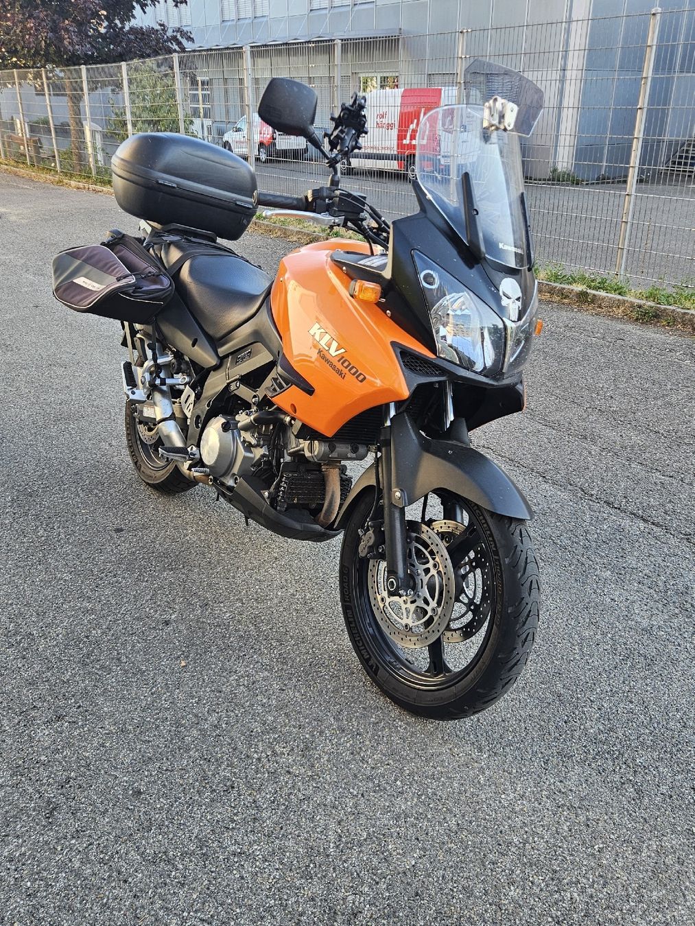 Kawasaki Touring: kawasaki klv 1000 mit mfk – D'occasion à Grenchen par Eksport123