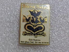 Ansteckpin 257: Stiva Selva