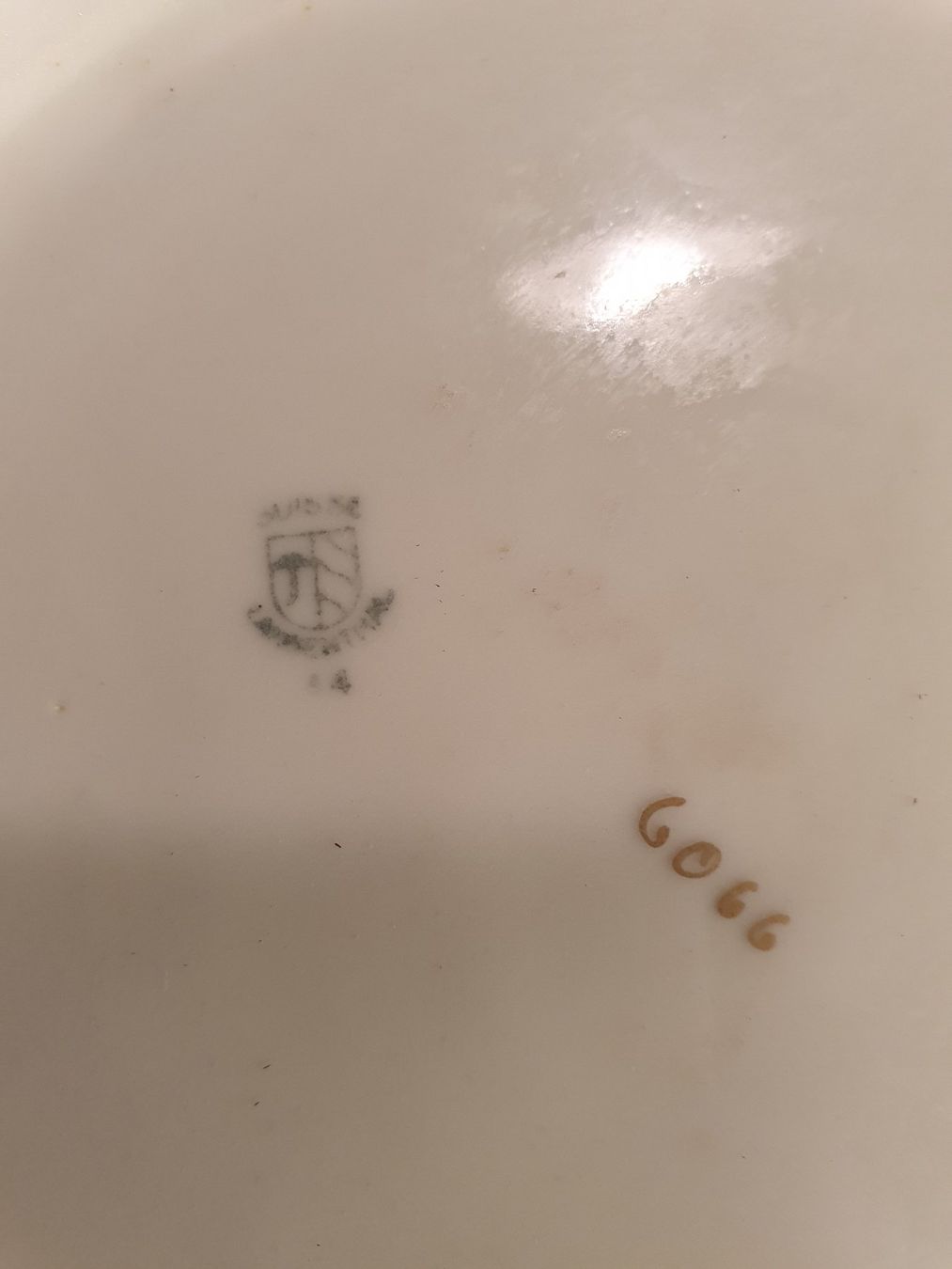 Ciotole: Suppenschüssel Langenthal Deckel fehlt – Usato da Zürich venduto da loosebone 2