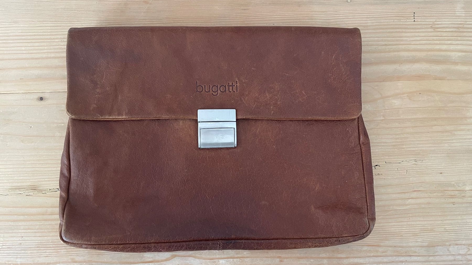 Bugatti Valigie & Borse: BUGATTI Echtledertasche Laptop  (Gratisversand CH) – Nuovo (secondo la descrizione) da Ilanz venduto da Mobby71