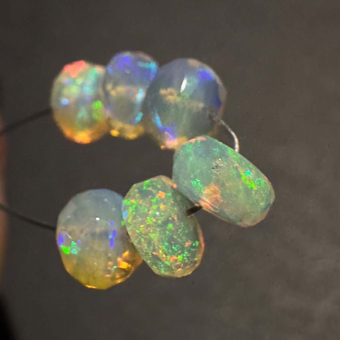 Pietre preziose: 2.75 ct - Natural Ethiopian Opal Beads - 6 Pcs – Nuovo (secondo la descrizione) da Zürich venduto da Yoohooz
