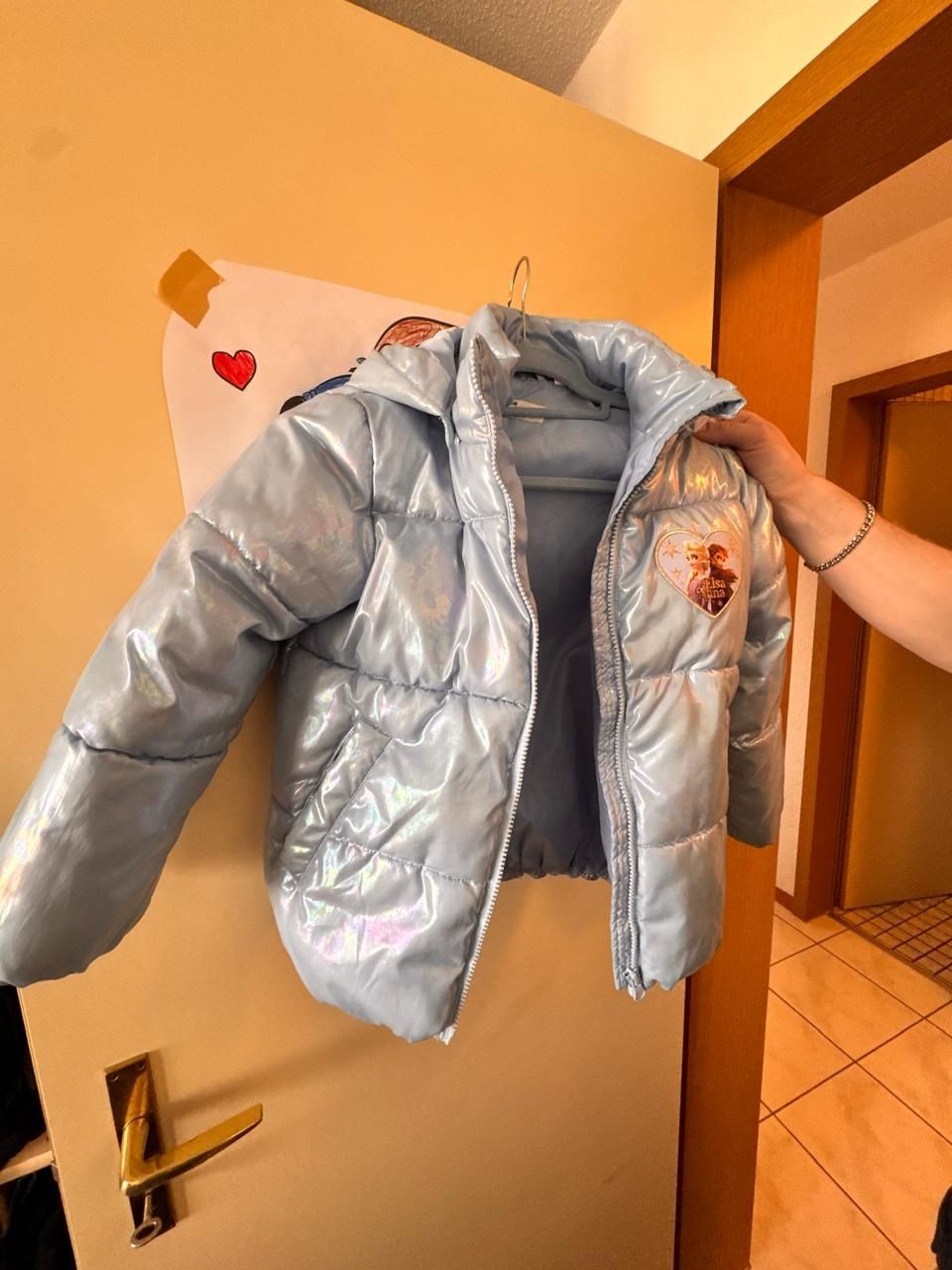 H&M Jacken & Mäntel: H&M Winterjacke, Grösse 122/128, Top Zustand, Mädchen – Gebraucht aus Bellach von ser_n87l 1