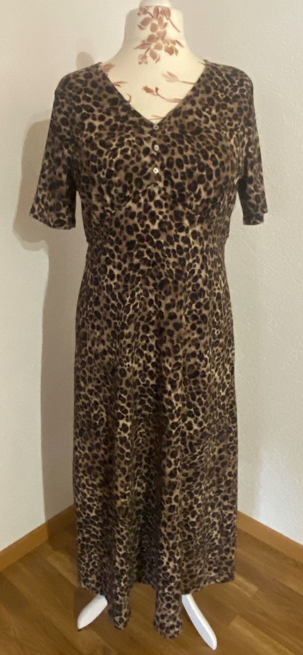Vestiti: Longue robe fluide imprimé Léopard marque Zéro taille 42 – Nuovo (secondo la descrizione) da Granges VS venduto da avm_mj7b