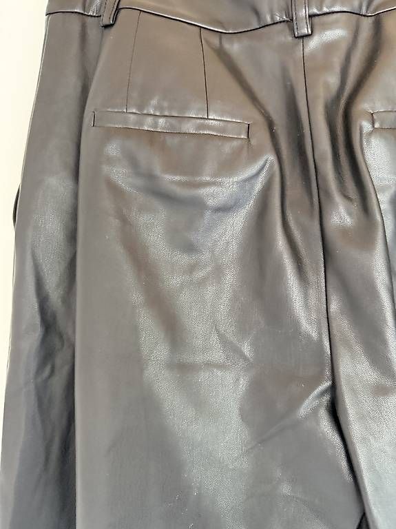 Pantaloni: Karo Kauer schwarze Kunstleder Hose  – Usato da Buchberg venduto da the_w8gy 3