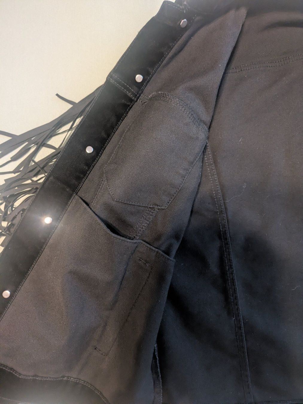 Giacche: Black Fringe Denim Jacket Size S – Usato da Losone venduto da AlpineLayer 5
