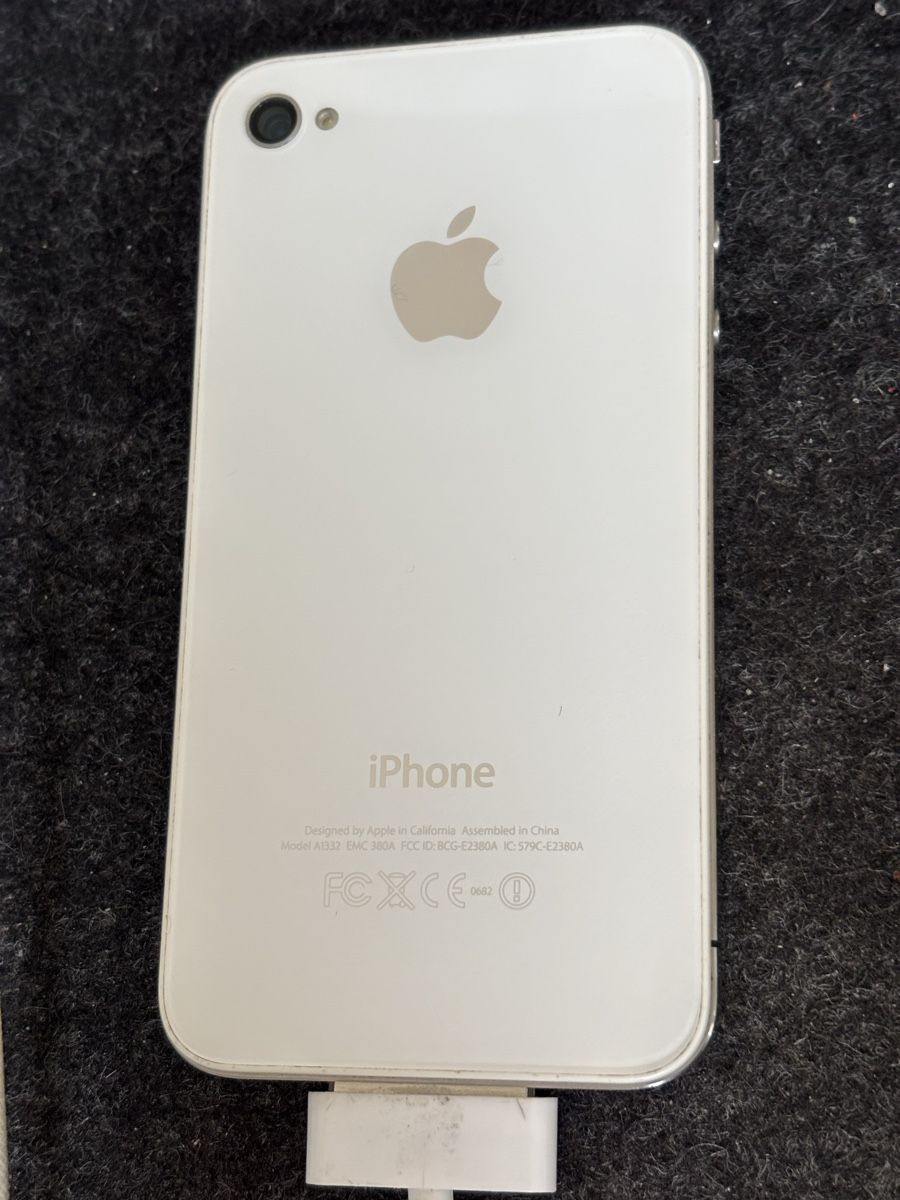 Apple Handys / Smartphones: iPhone 4 – Defekt aus Basel von dav_9vty 4