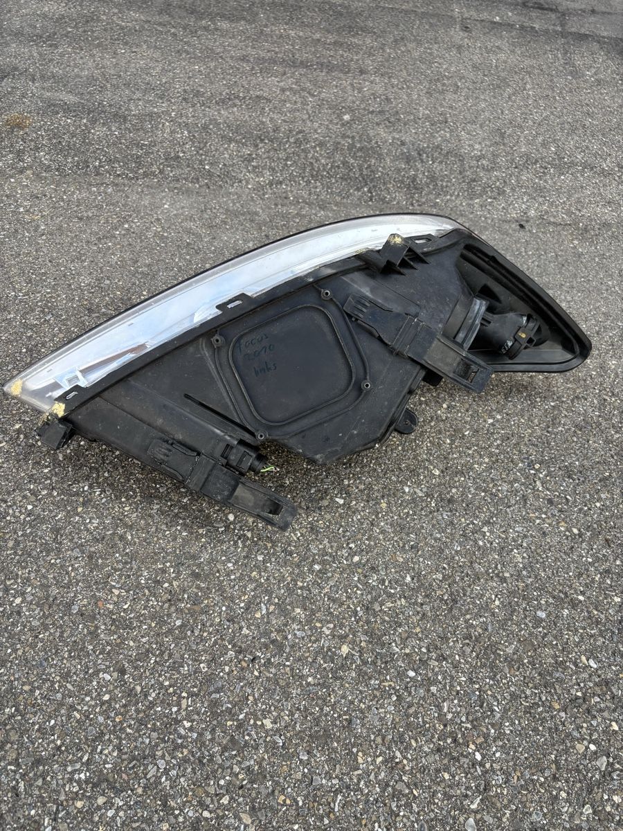 Ford Fari: Ford Focus jg 2010 Scheinwerfer links – Usato da Engelburg venduto da tdi_6bpl 3