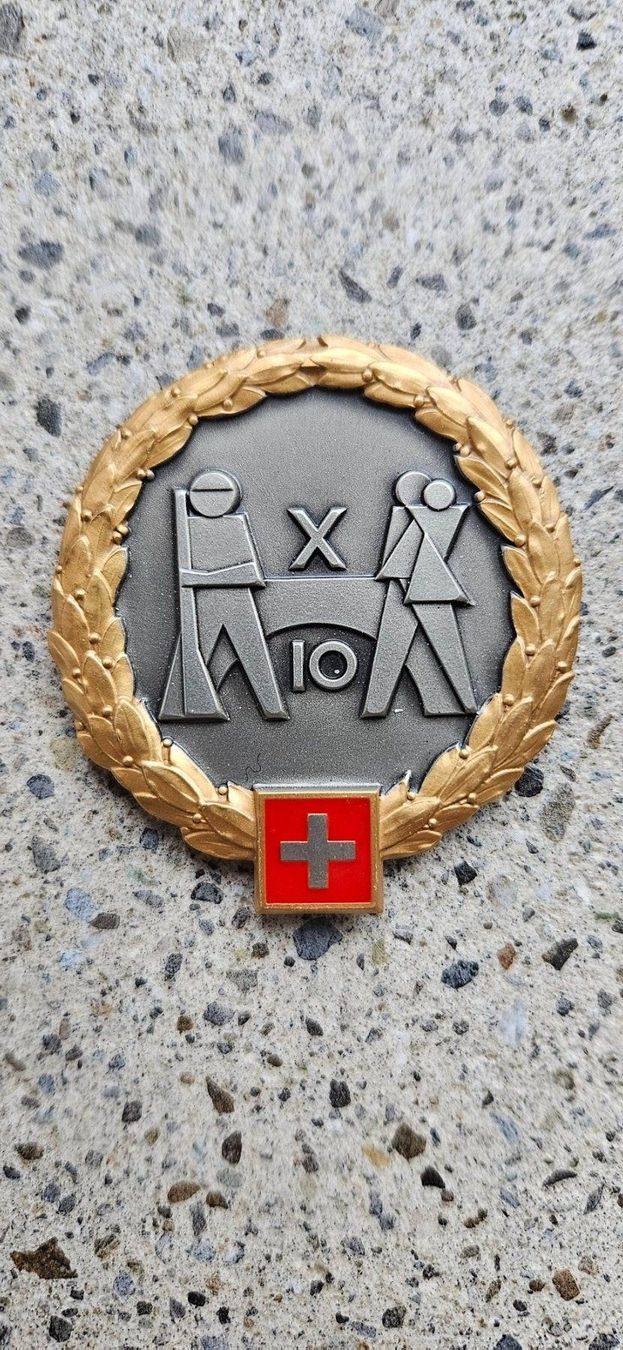 Schweizer Armee Placchette & Badge: *** Beretemblem Gold Offizier Schweizer Armee *** – Nuovo e nell'imballaggio originale da Riedholz venduto da fr_sIruP