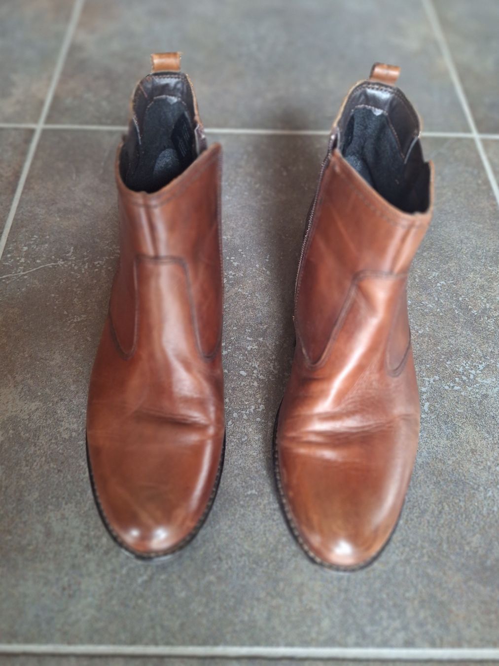 Scarpe da donna: Braune Stiefeletten – Usato da Wangen ZH venduto da MarianneMunz