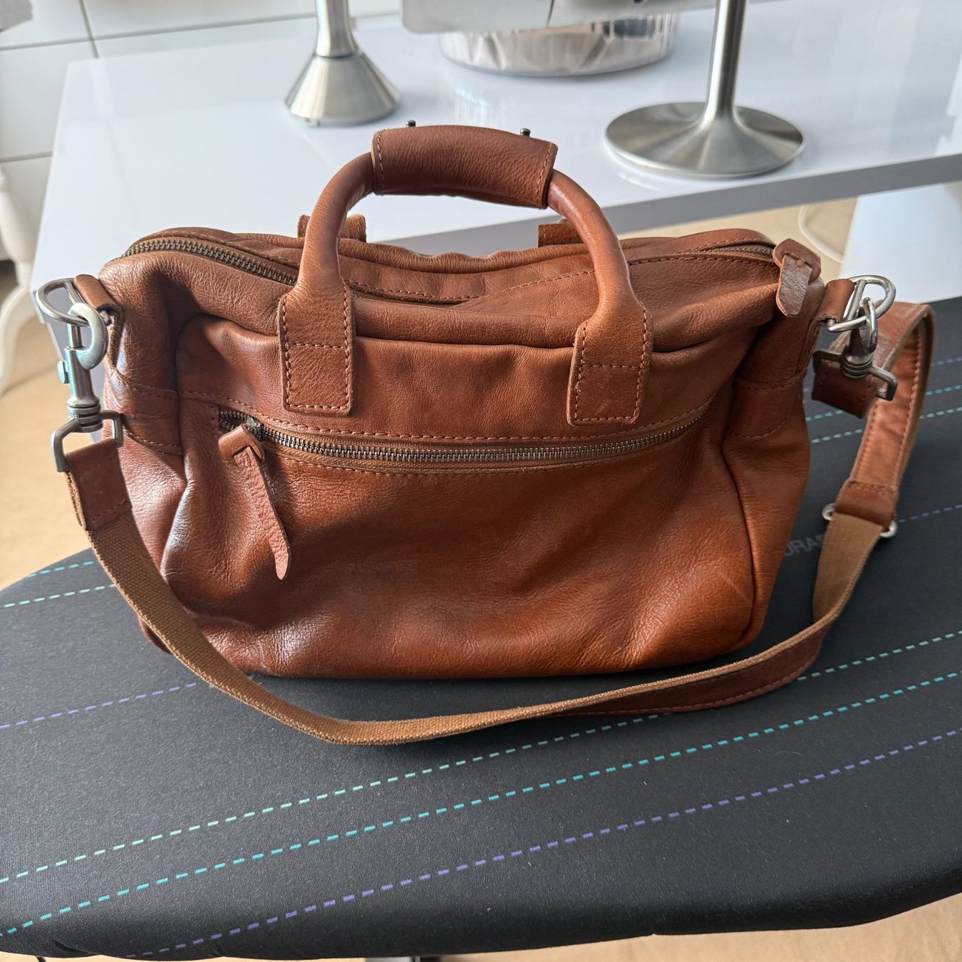 Taschen für Damen: Cowboysbag Leder-Umhängetasche – Gebraucht aus Riedholz von han_fy6l 1