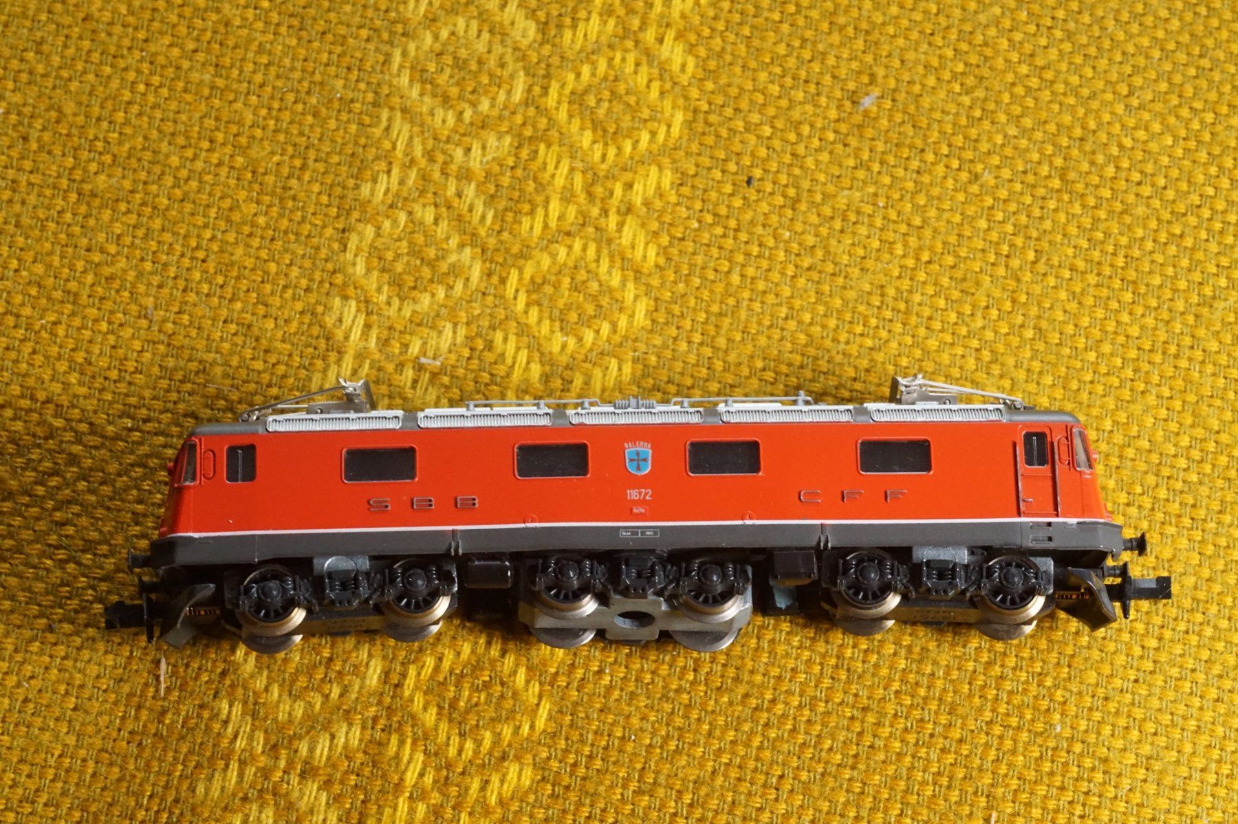 Kato Modellini di ferrovie: 8 - KATO Re 6/6 Balerna rot – Usato da Gränichen venduto da iknow 6