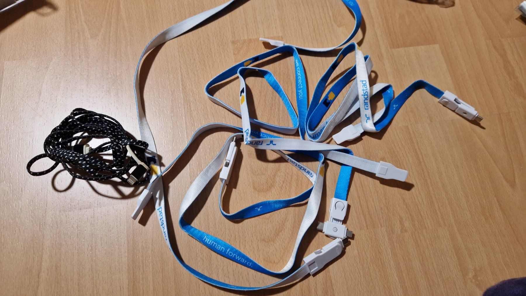 Câbles: Diverse USB-Ladekabel – D'occasion à Zürich par Korhal