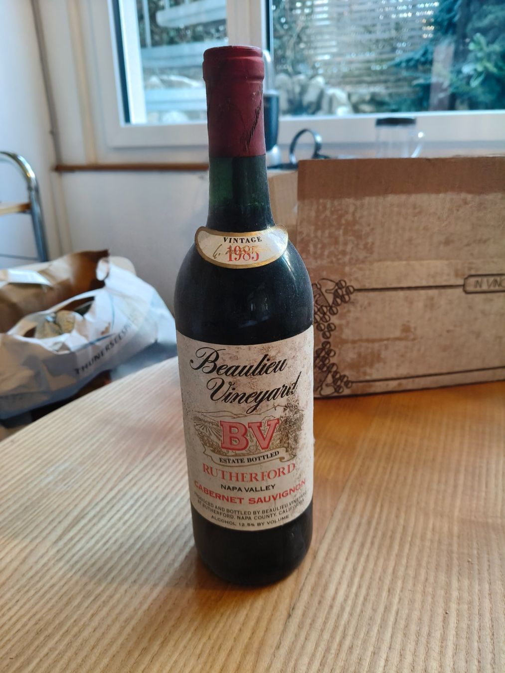 Vino: 1985 Beaulieu Vineyard (BV) – Nuovo e nell'imballaggio originale da Lengnau BE venduto da Homebody