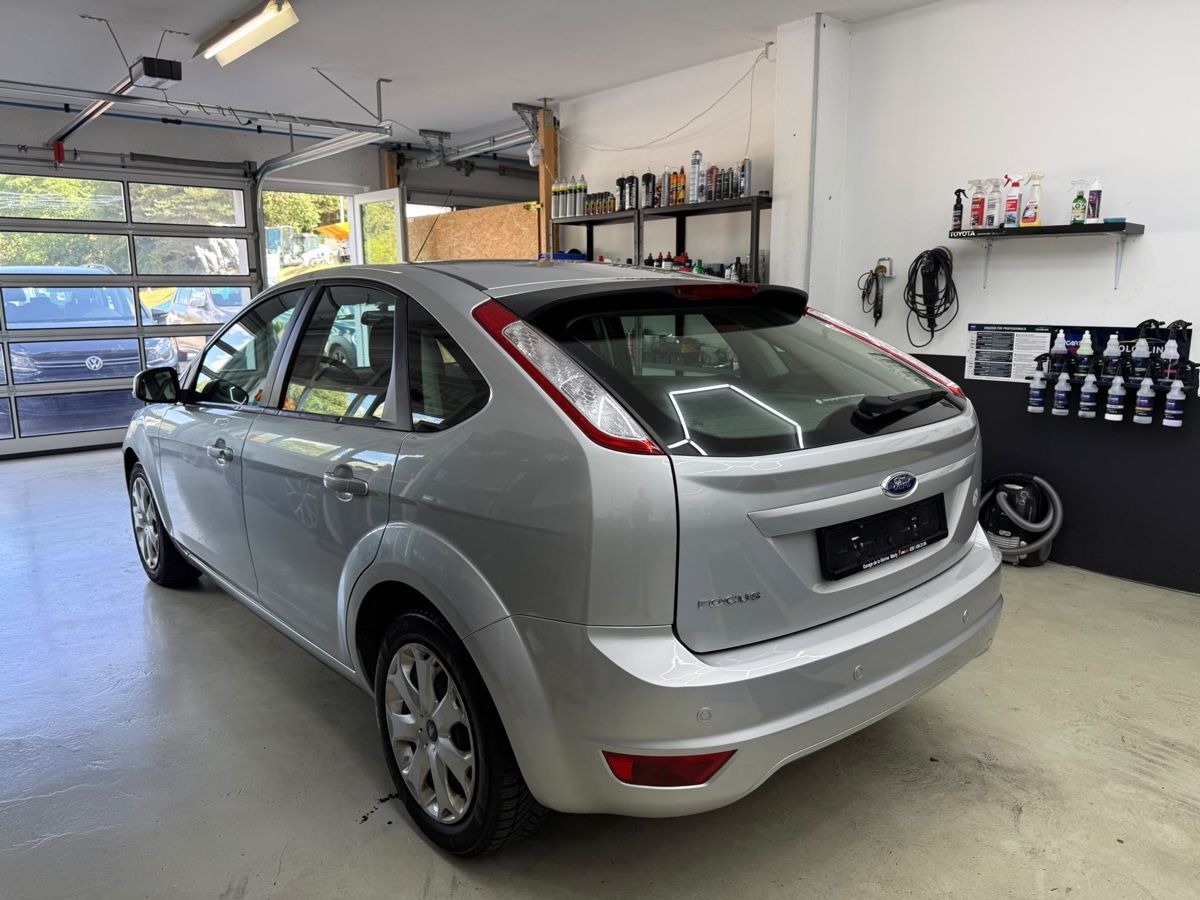 Ford Automobili: Ford Focus 2.0i Automatt – Usato da Belp venduto da Belper.1987 2