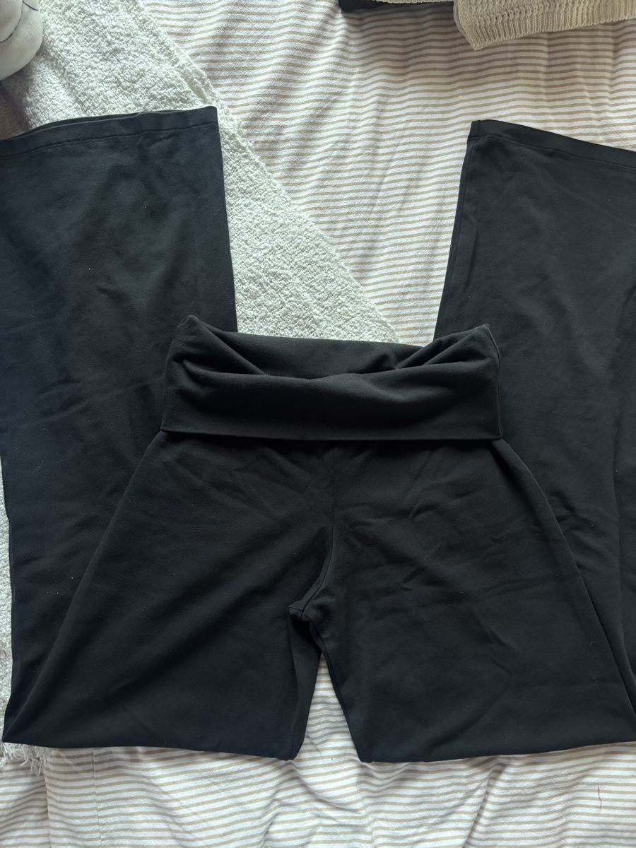 Brandy Melville Pantaloni: Black Priscilla Pants Brandy Melville – Nuovo (secondo la descrizione) da Willerzell venduto da cha_qk8t 1
