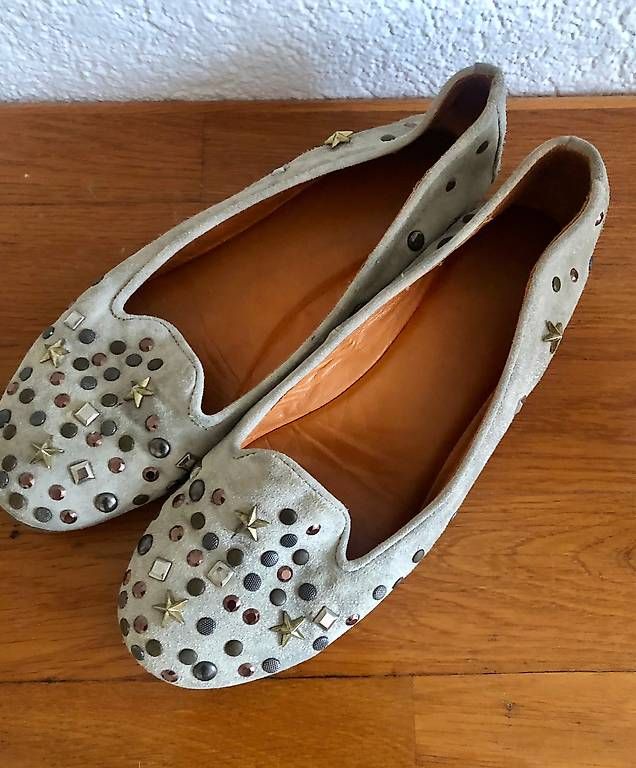 Scarpe da donna: Leder Slipper / Ballerina mit Nieten – Usato da Zürich venduto da lino07 1