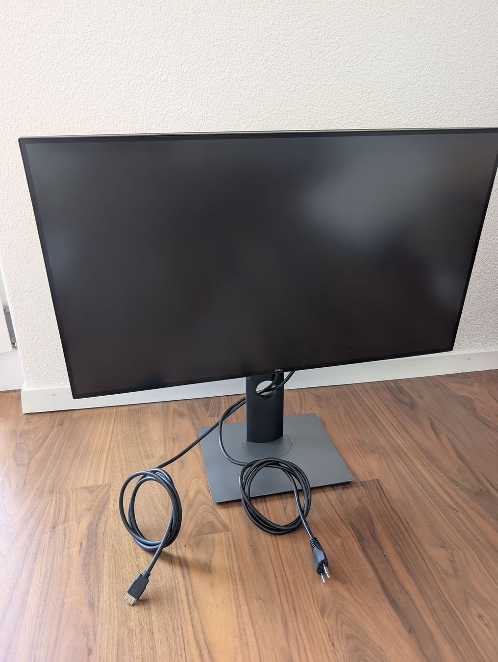 Dell Monitor: Dell UltraSharp U3219Q 3840 x 2160 pixels, 32" – Usato da Zürich venduto da WKSwissTech