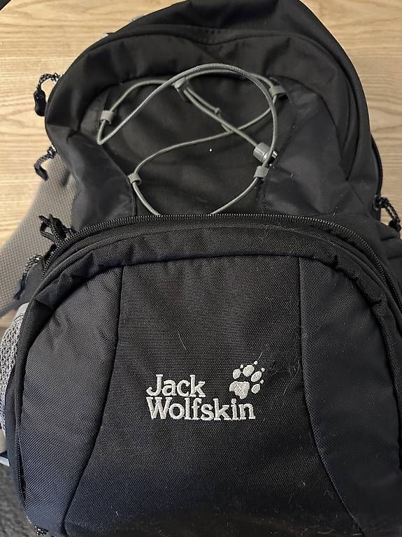 Zaini: Fotorucksack Jack Wolfskin – Usato da Gwatt (Thun) venduto da Redyred