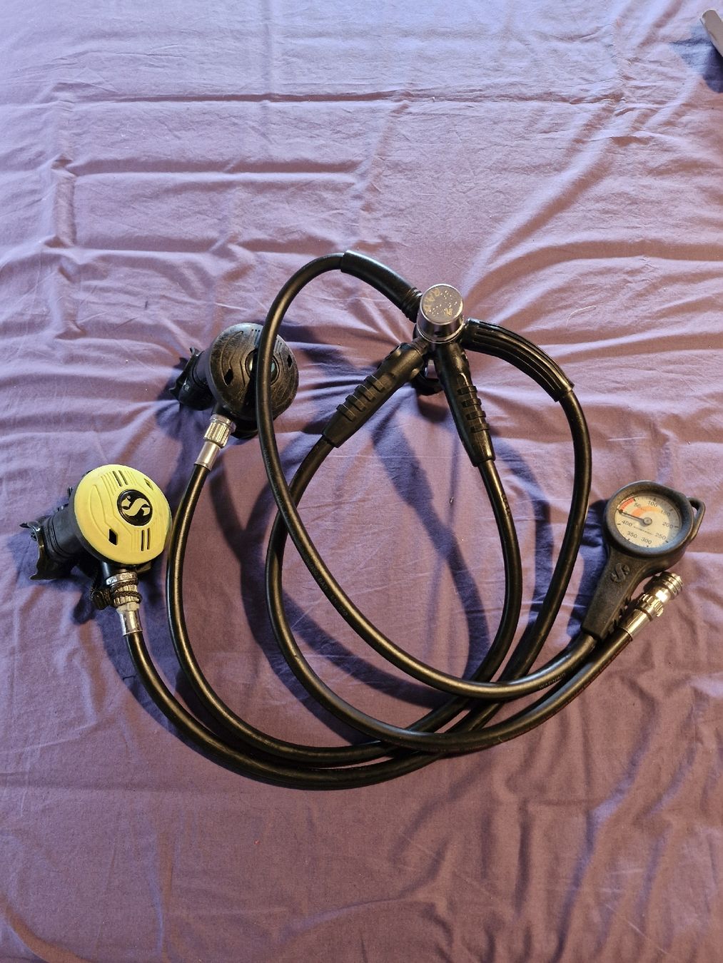 Scubapro Détendeurs & Vestes: ScubaPro Tauchregler Set mit Manometer  – D'occasion à Baden par lor_hk8w