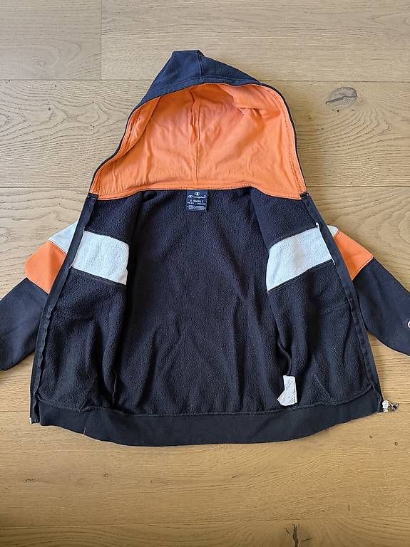 Maglioni & Felpe: Kapuzenpullover  – Usato da Basel venduto da Frani010 2