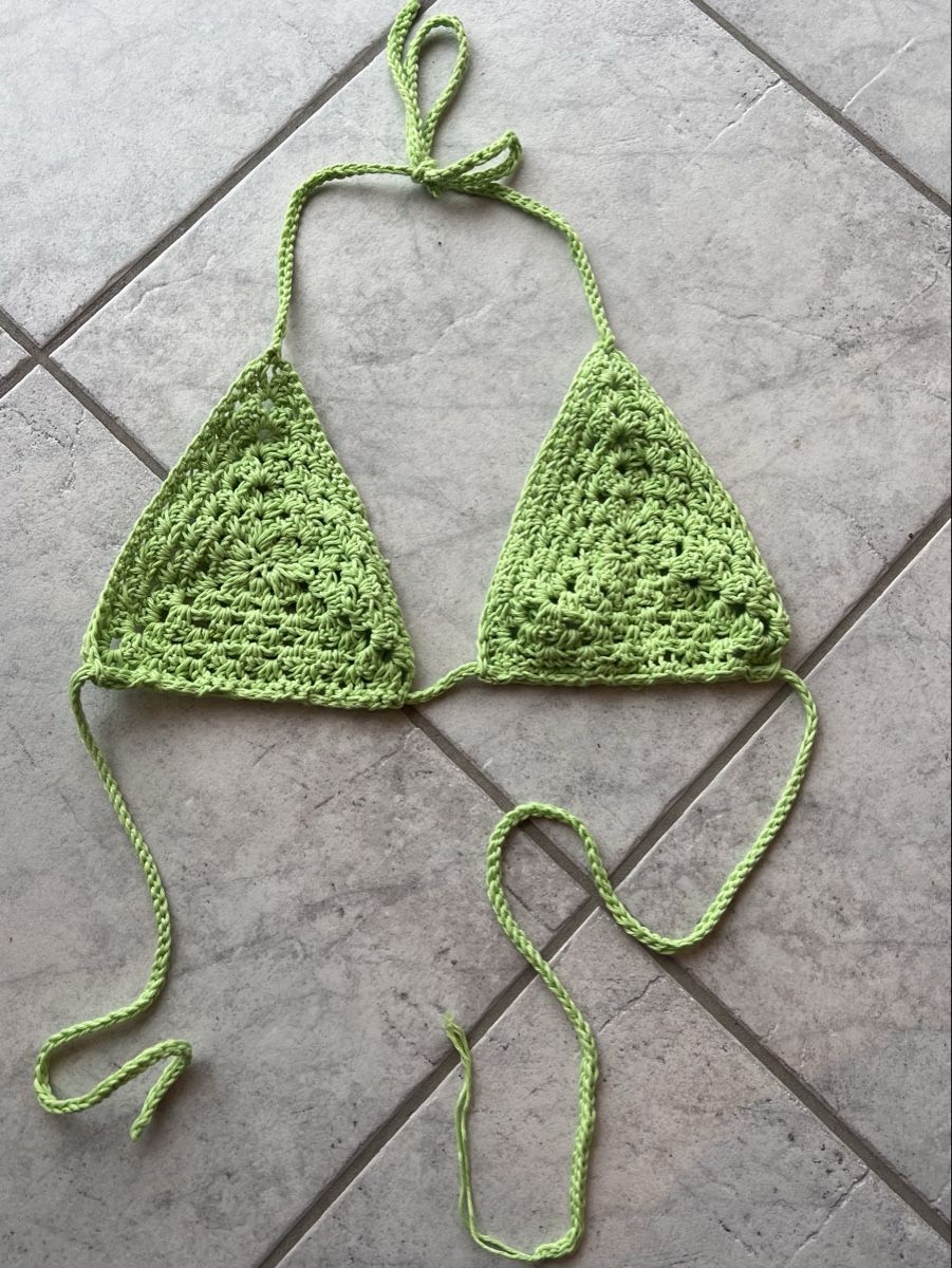 Costumi da bagno & Bikini: Selfmade Crochet Bikini/ Selbst gehäkeltes Bikinitop – Nuovo (secondo la descrizione) da Bern venduto da pfu_bd27